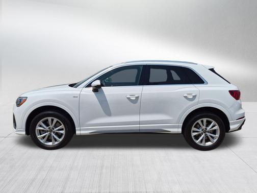Ibis White 2022 Audi Q3 Premium 45 TFSI S line quattro Tiptronic
