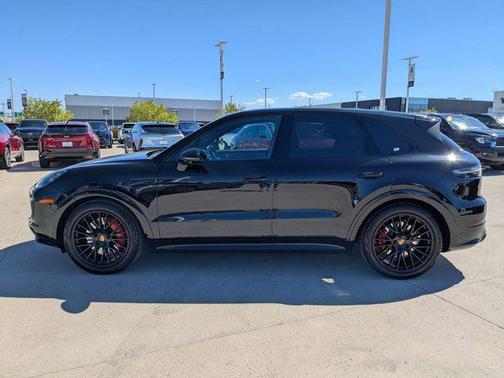 2023 Porsche Cayenne GTS
