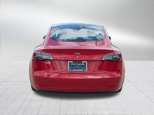 2022 Tesla Model 3 Standard Range