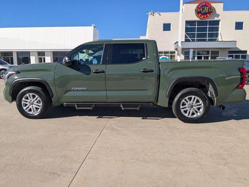 2022 Toyota Tundra SR5