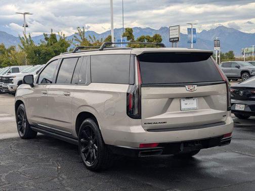 2023 Cadillac Escalade ESV Premium Luxury Platinum