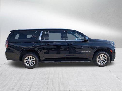 2022 Chevrolet Suburban LT