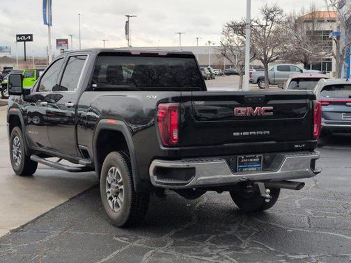 2022 GMC Sierra 3500 SLT
