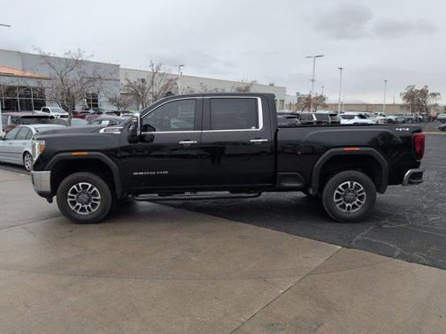 2022 GMC Sierra 3500 SLT