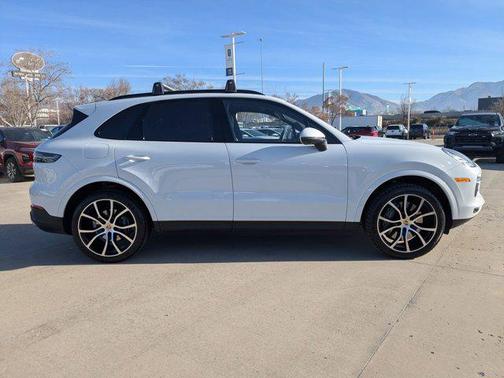 2023 Porsche Cayenne Cayenne