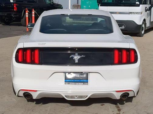 2016 Ford Mustang V6