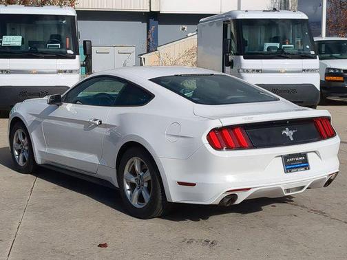2016 Ford Mustang V6
