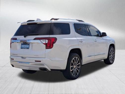 2022 GMC Acadia Denali