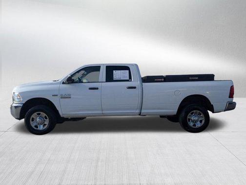 2017 RAM 2500 Tradesman Crew Cab 4x4 8' Box