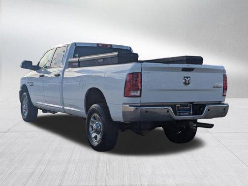 2017 RAM 2500 Tradesman Crew Cab 4x4 8' Box