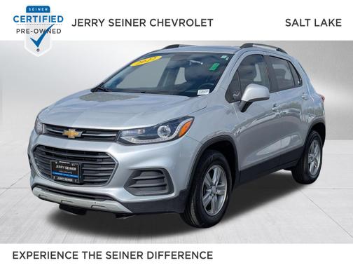 Silver Ice Metallic 2022 Chevrolet Trax LT