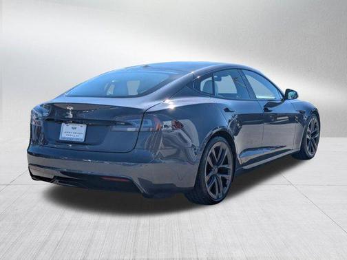 2022 Tesla Model S Base