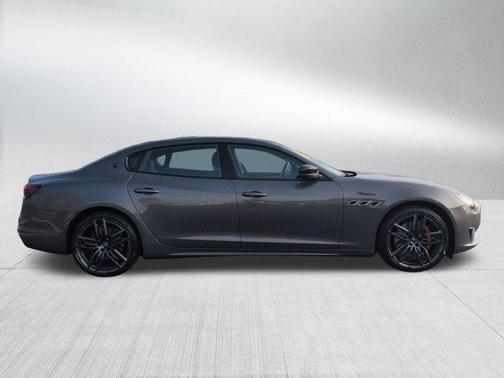 2022 Maserati Quattroporte Modena Q4
