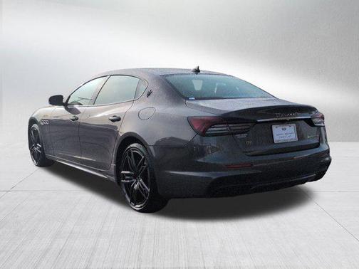 2022 Maserati Quattroporte Modena Q4