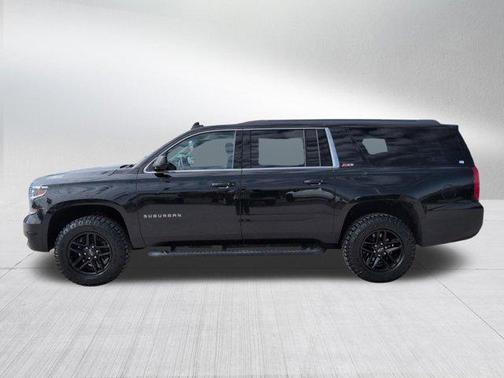 2017 Chevrolet Suburban LT