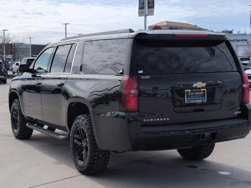 2017 Chevrolet Suburban LT