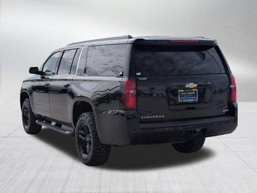2017 Chevrolet Suburban LT