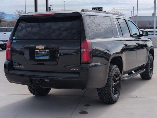 2017 Chevrolet Suburban LT