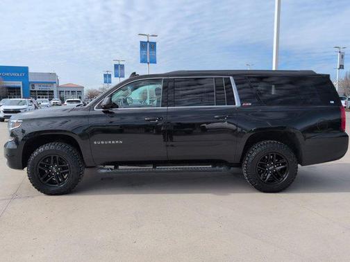 2017 Chevrolet Suburban LT