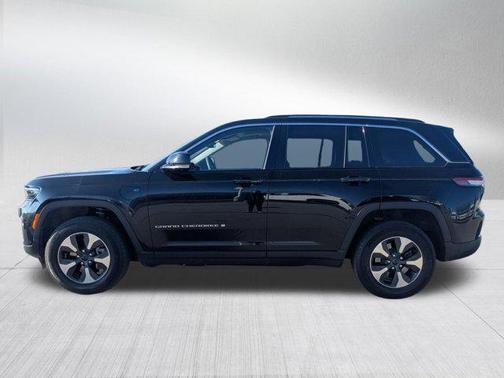 2022 Jeep Grand Cherokee 4xe Base