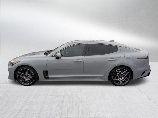 2022 Kia Stinger GT1