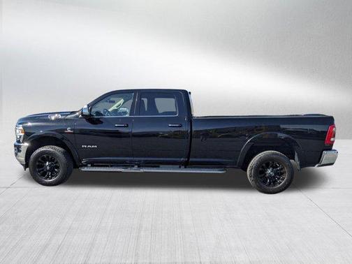 2021 RAM 3500 Laramie Crew Cab 4x4 8' Box