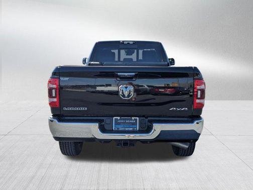 2021 RAM 3500 Laramie Crew Cab 4x4 8' Box