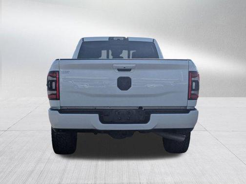 2022 RAM 3500 Limited Crew Cab 4x4 6'4' Box