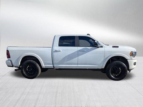 2022 RAM 3500 Limited Crew Cab 4x4 6'4' Box