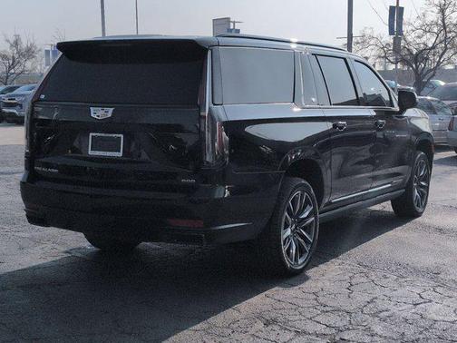 2022 Cadillac Escalade ESV Sport