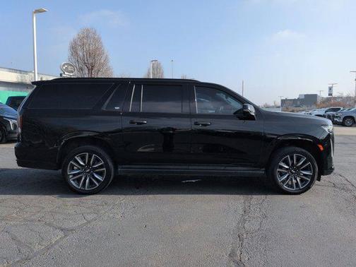 2022 Cadillac Escalade ESV Sport