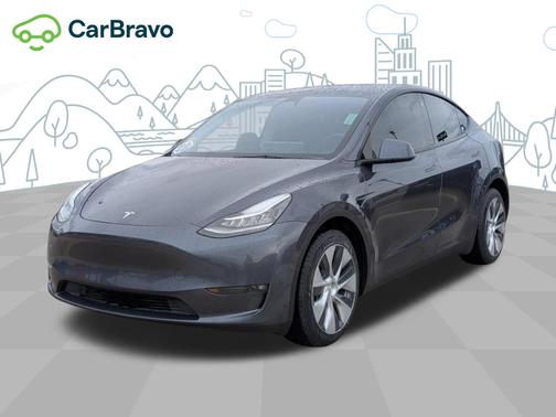 Pearl White Multi-Coat 2023 Tesla Model Y Long Range