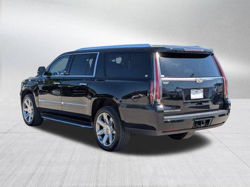 2017 Cadillac Escalade ESV Luxury