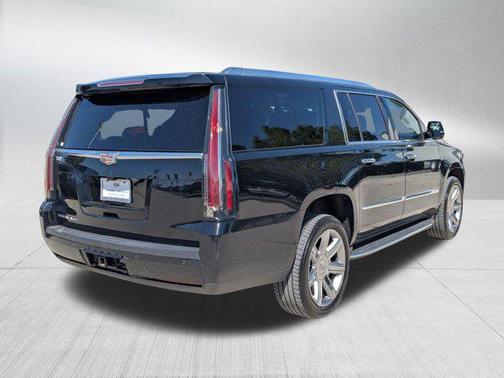 2017 Cadillac Escalade ESV Luxury