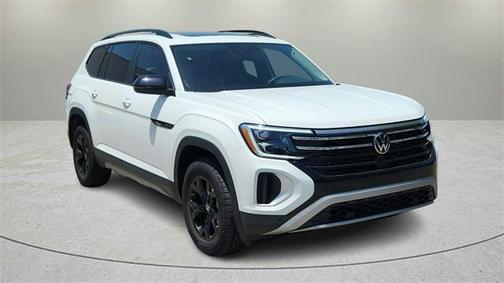 2025 Volkswagen Atlas 2.0T SE