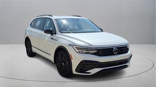 2022 Volkswagen Tiguan 2.0T SE R-Line Black