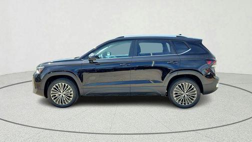 Deep Black Pearl 2025 Volkswagen Taos 1.5T SE