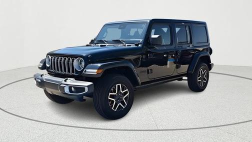 Black Clearcoat 2025 Jeep Wrangler 4-Door Sahara 4x4