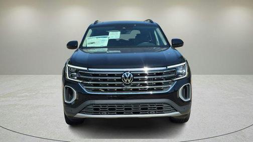 deep black pearl 2026 Volkswagen Atlas 2.0T SE w/Technology