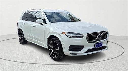 2020 Volvo XC90 T6 Momentum