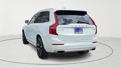 2020 Volvo XC90 T6 Momentum