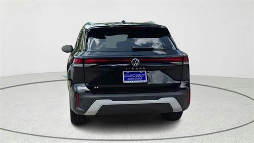 2025 Volkswagen Tiguan 2.0T SE