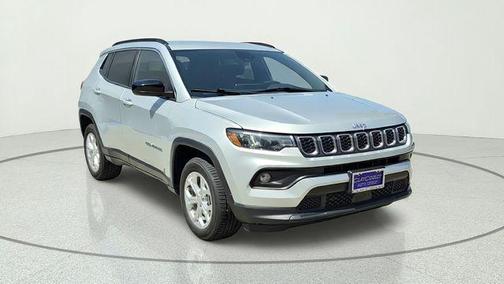 Silver Zynith Metallic Clearcoat 2024 Jeep Compass Latitude