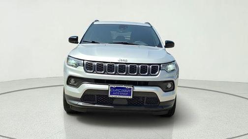 Silver Zynith Metallic Clearcoat 2024 Jeep Compass Latitude