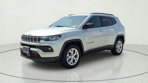 Silver Zynith Metallic Clearcoat 2024 Jeep Compass Latitude