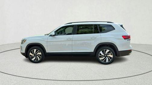 White 2026 Volkswagen Atlas 2.0T SE w/Technology