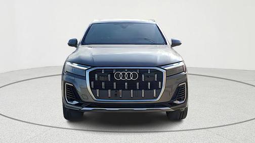 Samurai Gray Metallic 2025 Audi Q7 55 Premium Plus