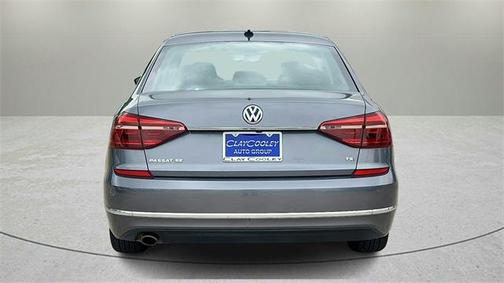 2018 Volkswagen Passat 2.0T SE