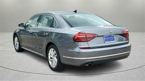 2018 Volkswagen Passat 2.0T SE
