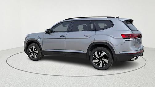 silver mist metallic 2026 Volkswagen Atlas 2.0T SE w/Technology
